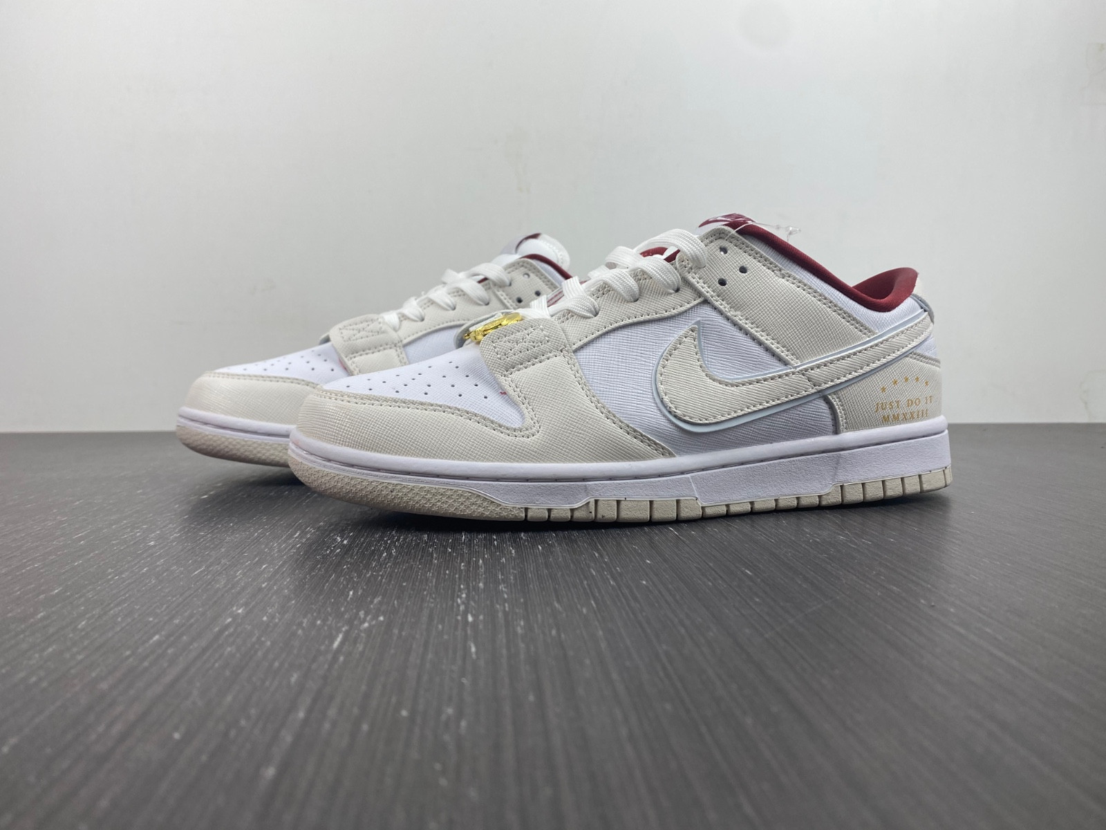 Nike Dunk Low WMNS “Just Do It” DV1160-100