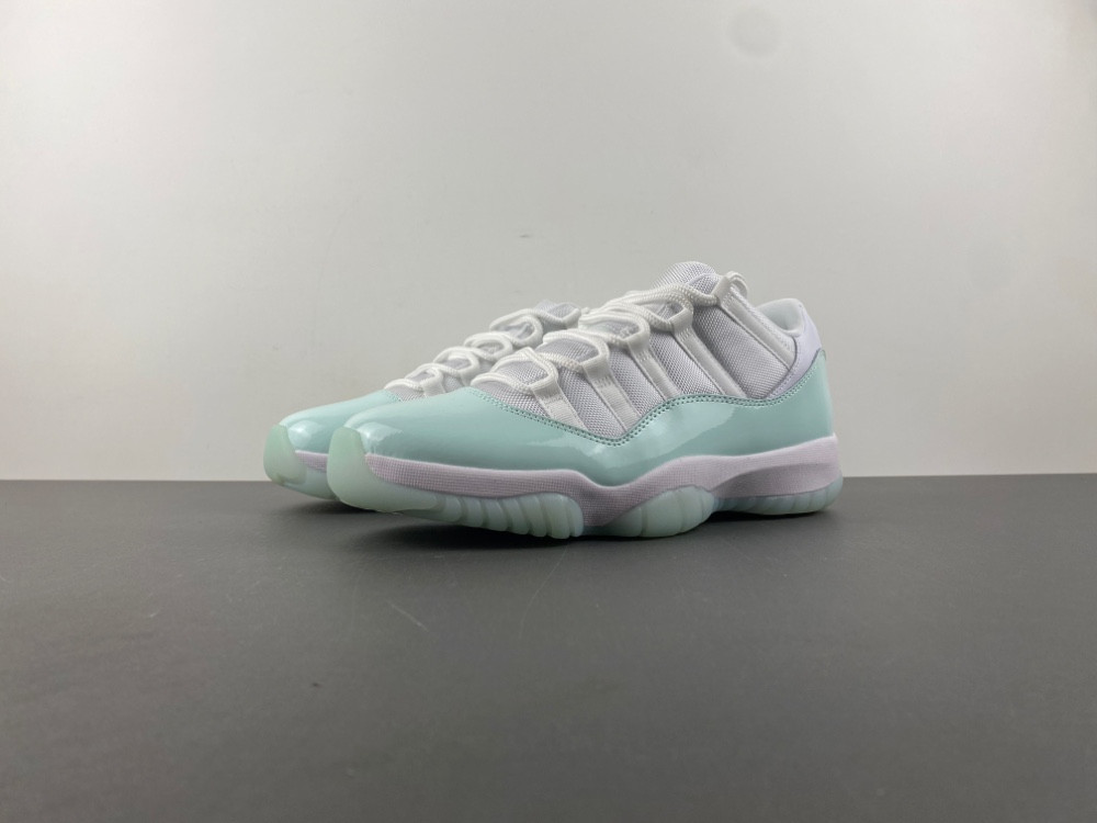 Air Jordan 11 Low “Igloo” (W) AH7860-103