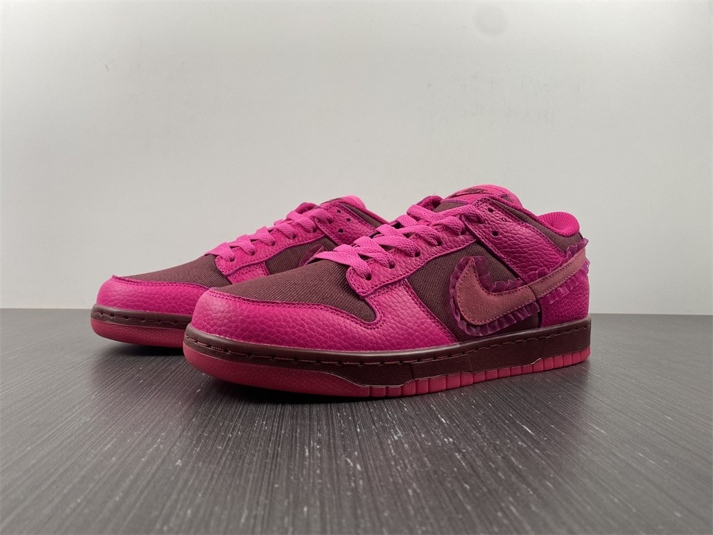 Nike Dunk Low WMNS “Valentine’s Day” DQ9324-600